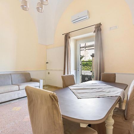 Dimora Le Tre Muse Guesthouse Lecce Luaran gambar