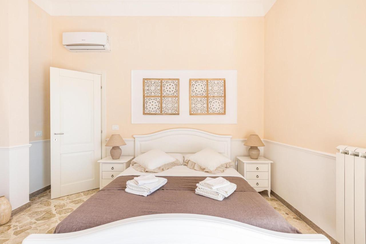 Dimora Le Tre Muse Guesthouse Lecce Luaran gambar