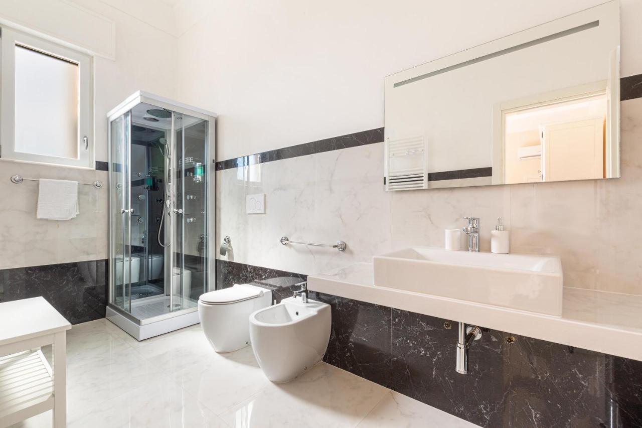 Dimora Le Tre Muse Guesthouse Lecce Luaran gambar