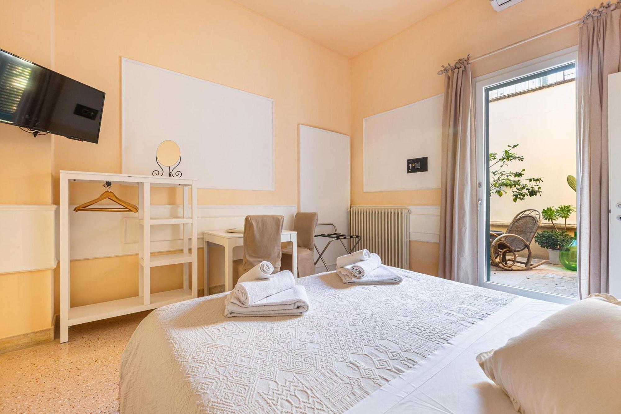 Dimora Le Tre Muse Guesthouse Lecce Luaran gambar