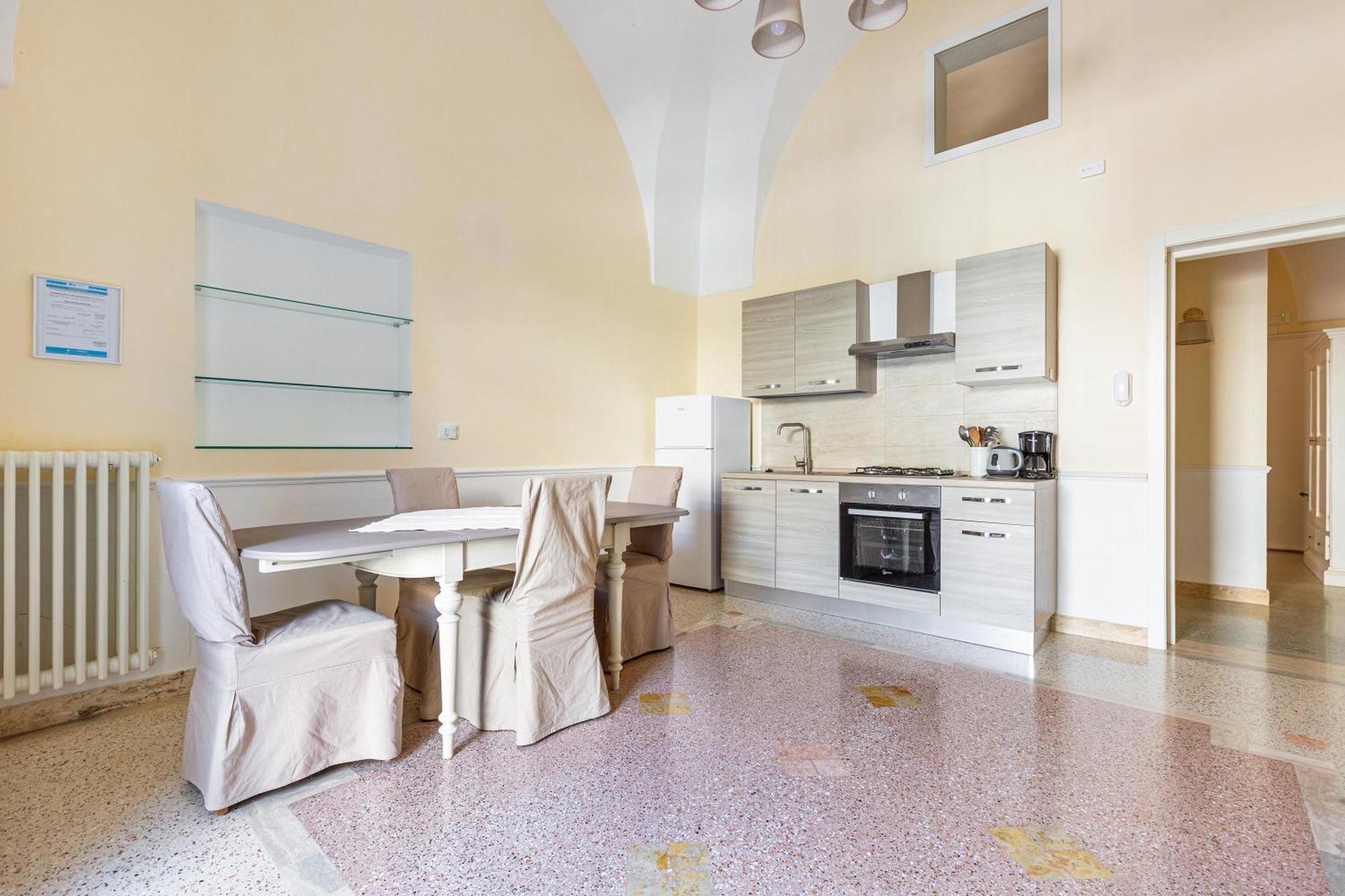 Dimora Le Tre Muse Guesthouse Lecce Luaran gambar
